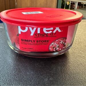Pyrex 7203 7-Cup Round Glass Food Storage Bowl w/ 7402-PC Poppy Red Lid Cover
